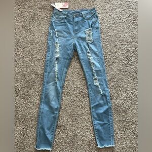 Womens Juniors Ripped Skinny Jeans Size M NWOT